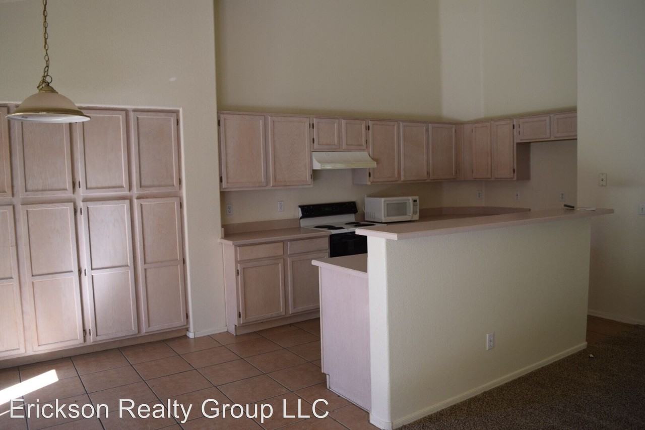 4105 W Shannon St - Photo 3 of 26