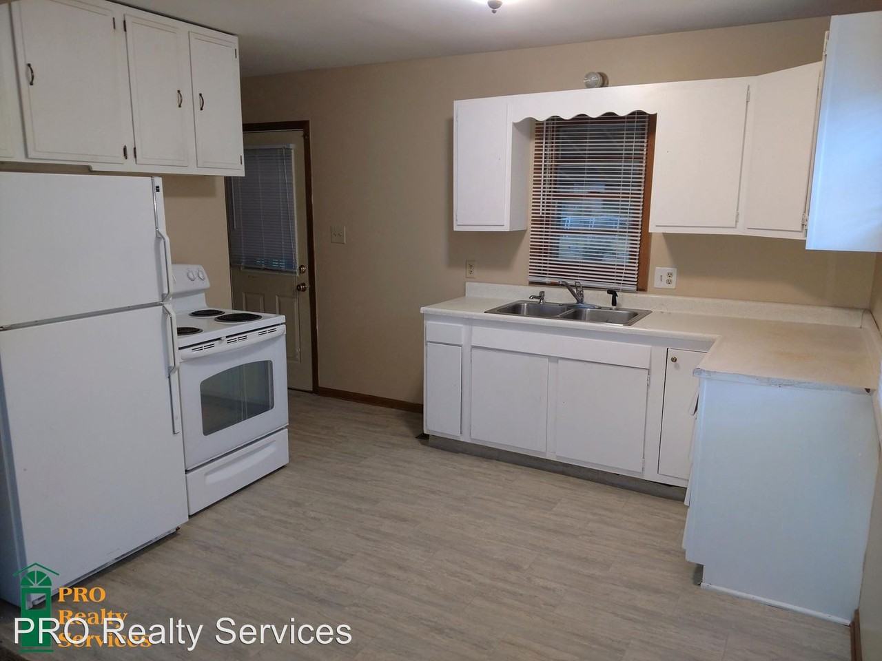 8457 240th Ave NE - Photo 3 of 10