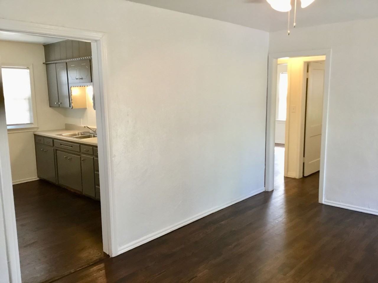 2132 Miramar Blvd - Photo 3 of 16