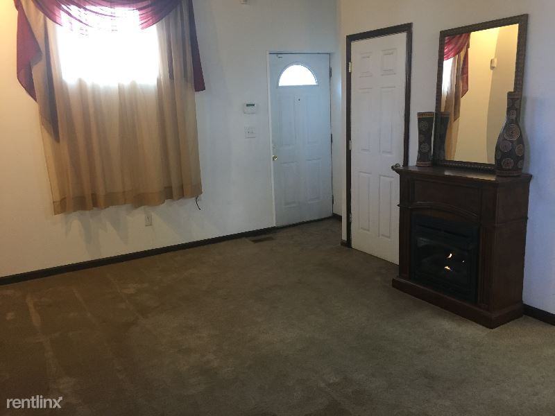 101 N Beckel St - Photo 2 of 18