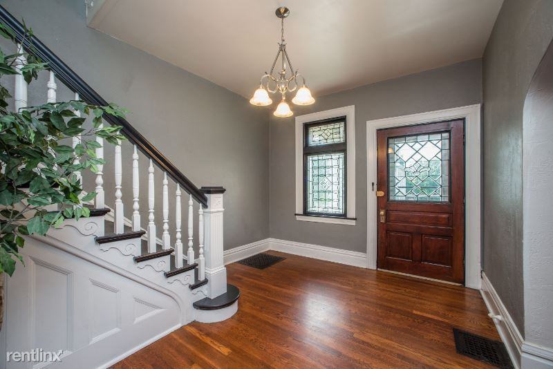 18 N Linwood Ave - Photo 3 of 21