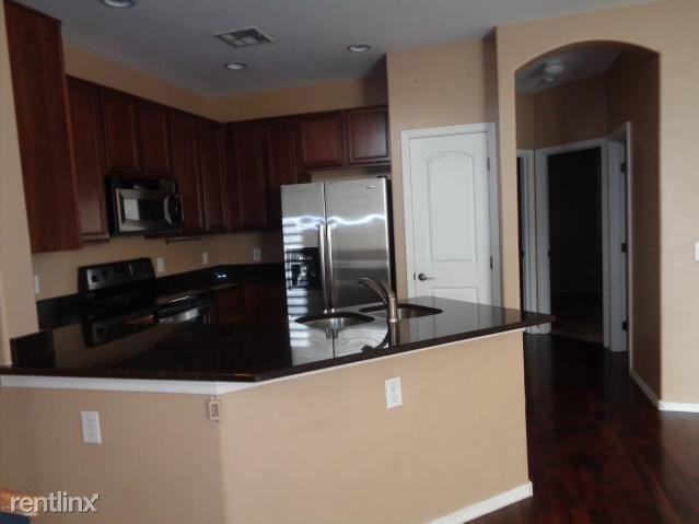 Ray & Recker - Photo 2 of 9