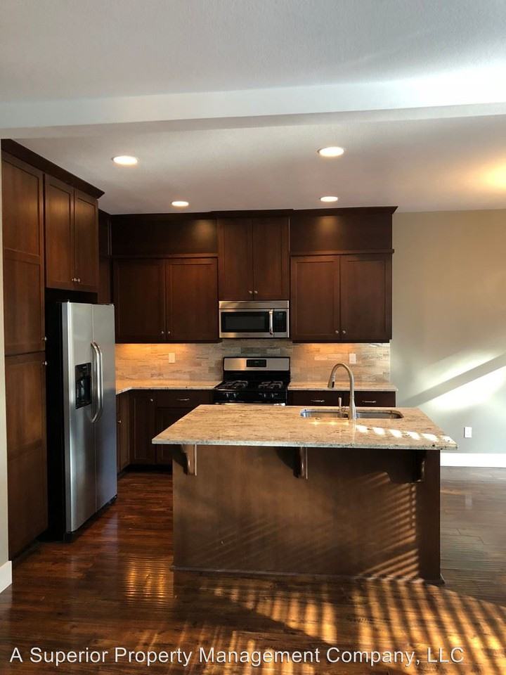 SE Leonel Ln - Photo 2 of 16