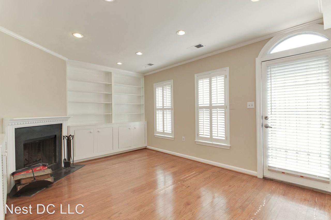 30 15th St NE #30 - Photo 3 of 13