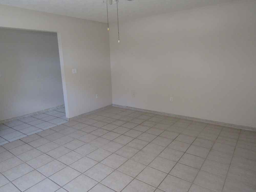 21516 Dolphin Ave - Photo 3 of 15