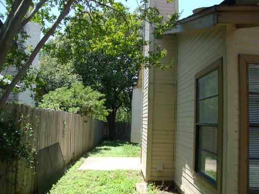 11723 Country Spring St - Photo 3 of 15