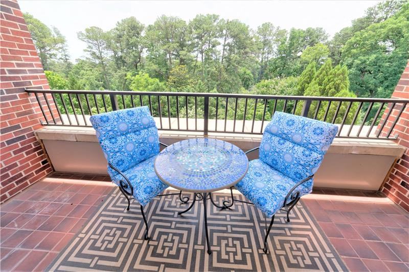 3657 Peachtree Rd - Photo 3 of 40