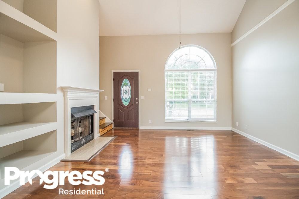 5757 Murphywood Crosing - Photo 2 of 15