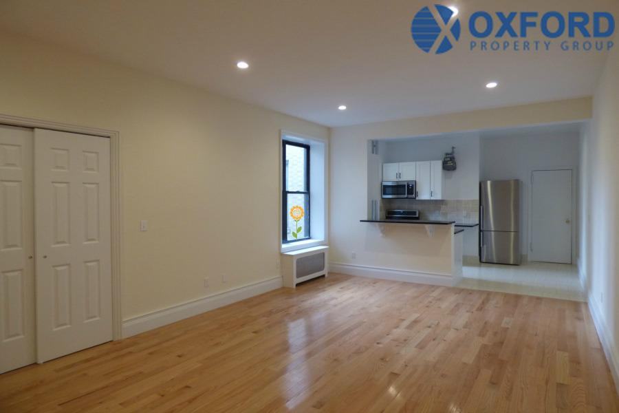 Fort Washington Ave & W 171st St #6V