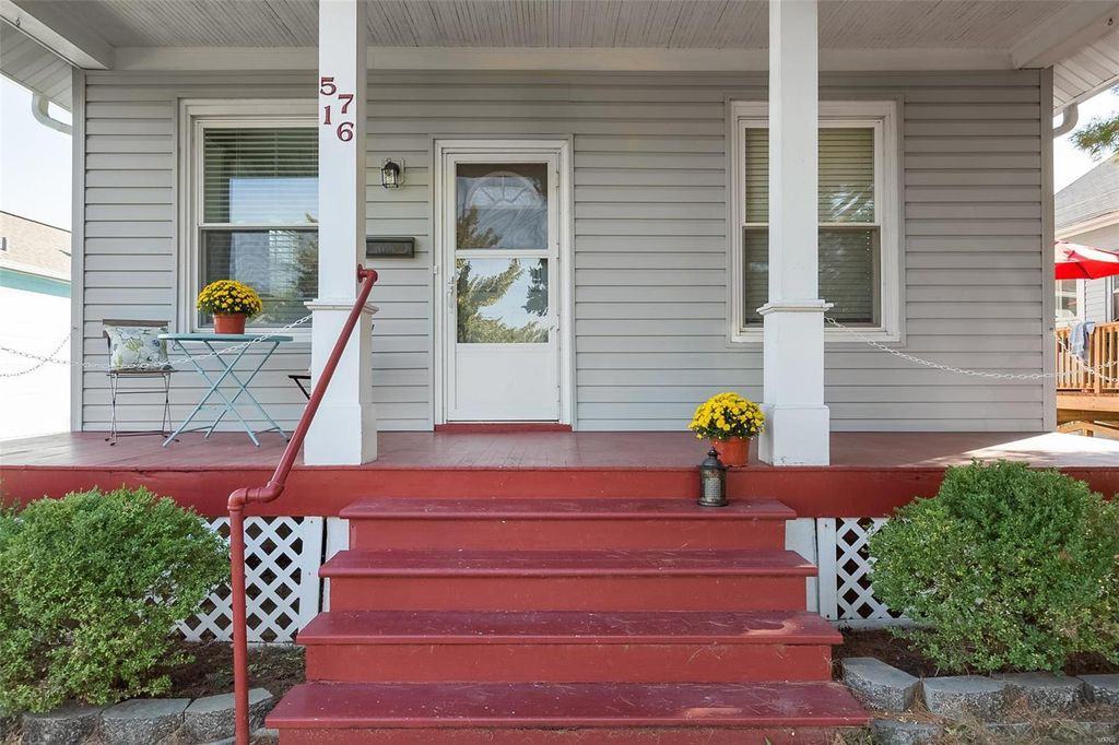 5716 Lansdowne Avenue - Photo 3 of 30