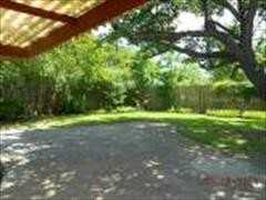 3240 Camelot Dr - Photo 2 of 17