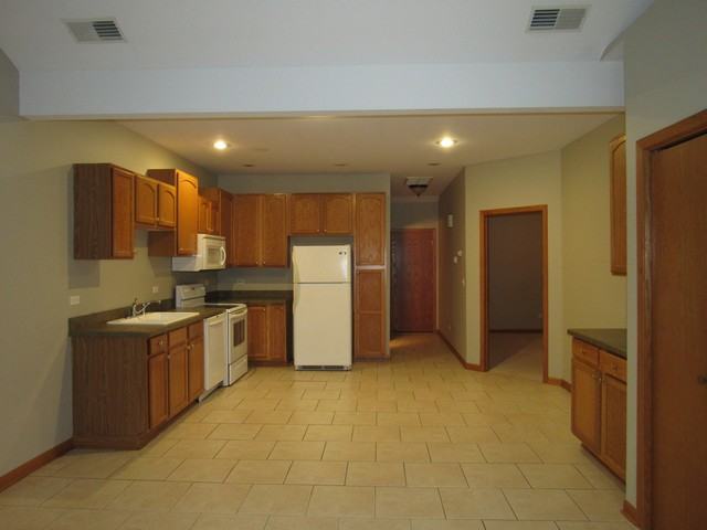266 Jennifer Ln #266 - Photo 3 of 13