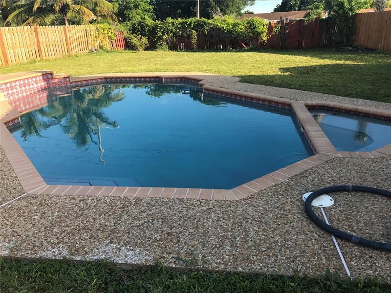 2451 Southwest 86th Avenue - Photo 2 of 10