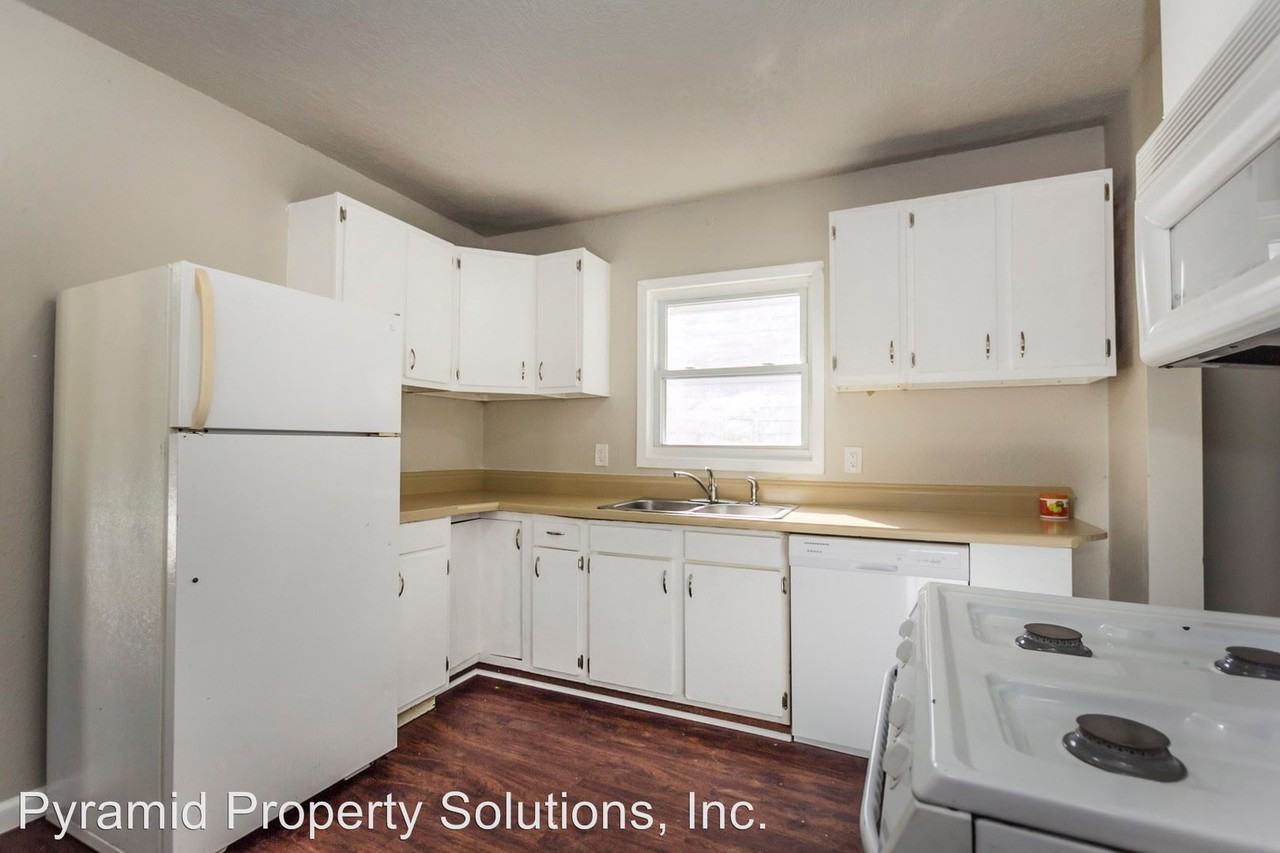 2809 Easton Blvd - Photo 2 of 11