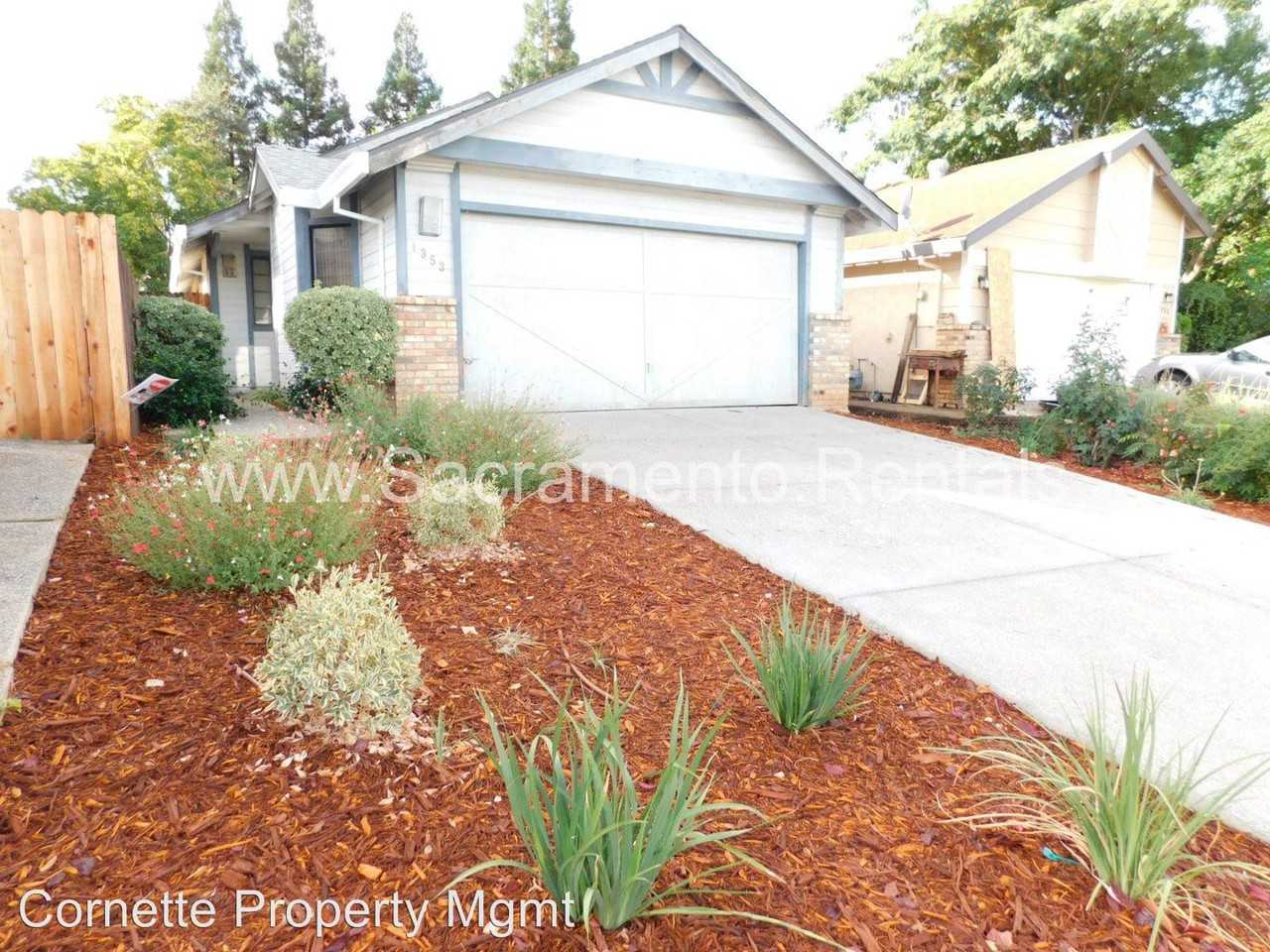 1353 Hidalgo Cir - Photo 2 of 21