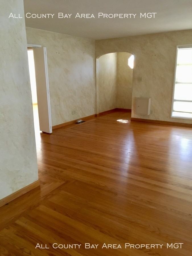 726 Cherry Way - Photo 2 of 7