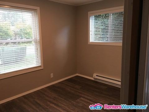 623 Wilson St SE - Photo 2 of 10