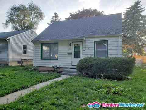 5261 N 48th St - Photo 2 of 16