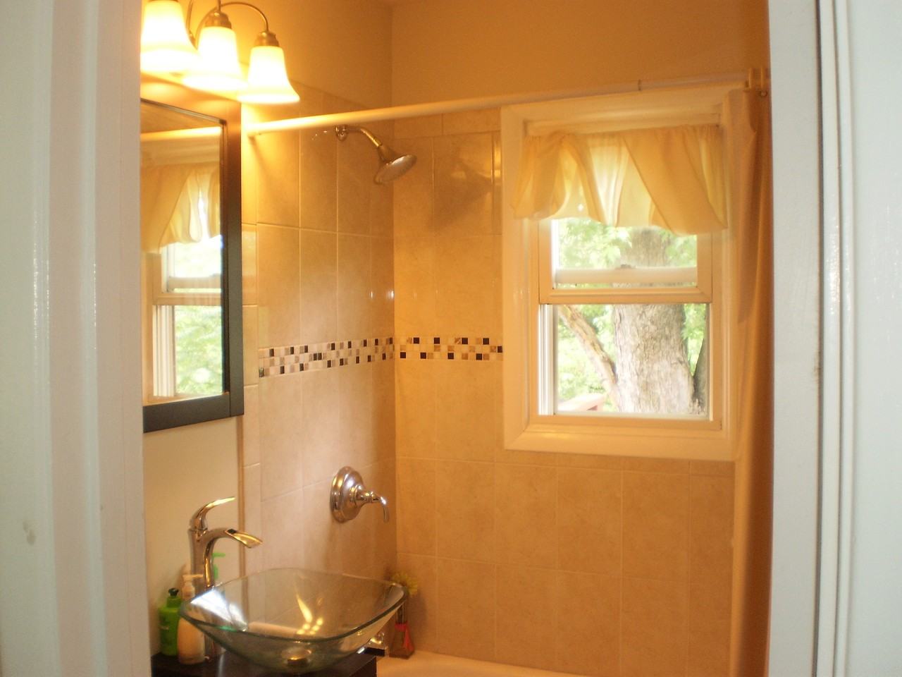 3495 Forestdale Ave - Photo 3 of 12