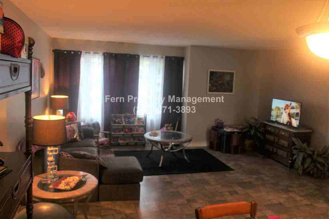 700 Osgoode Drive - Photo 2 of 11