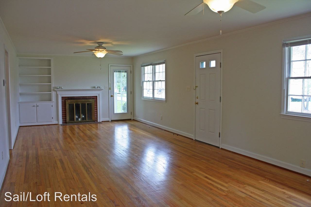 202 King St - Photo 3 of 7