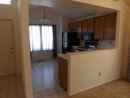 520 Czerny St - Photo 3 of 7