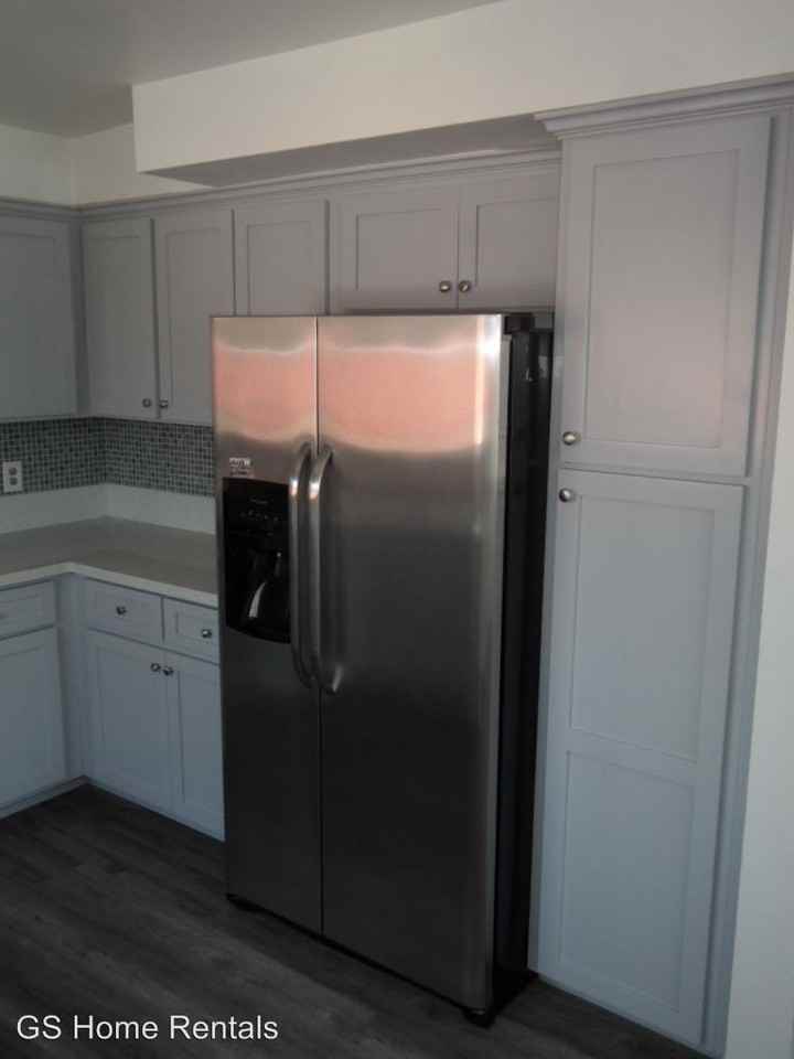 247 & 251 Avenida Del Poniente - Photo 3 of 19