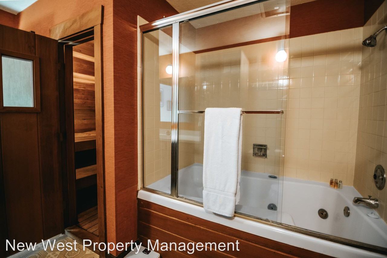 370 Sagebrush Dr - Photo 3 of 22