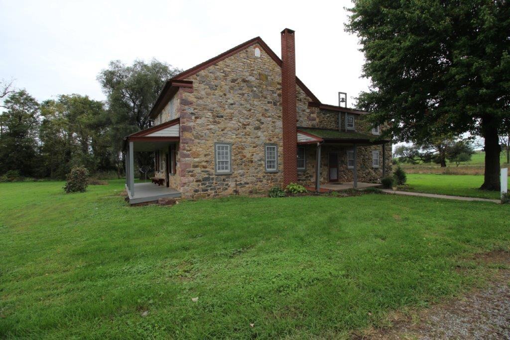 1560 Main St - Photo 2 of 22