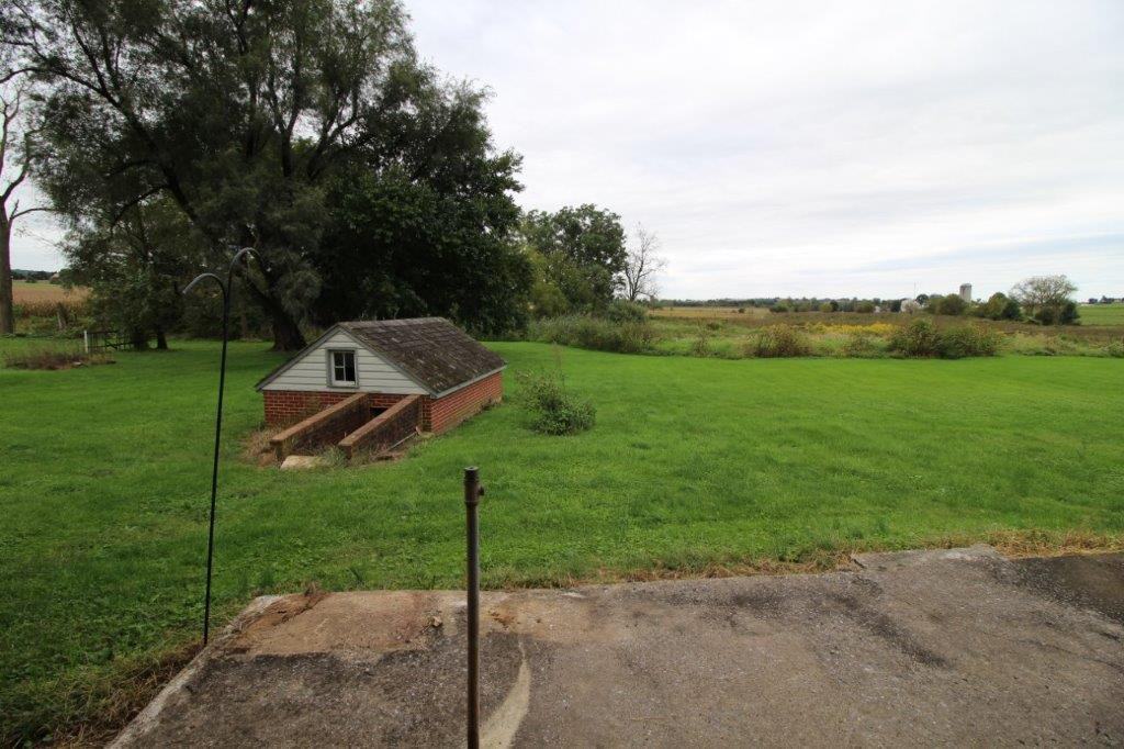 1560 Main St - Photo 3 of 22