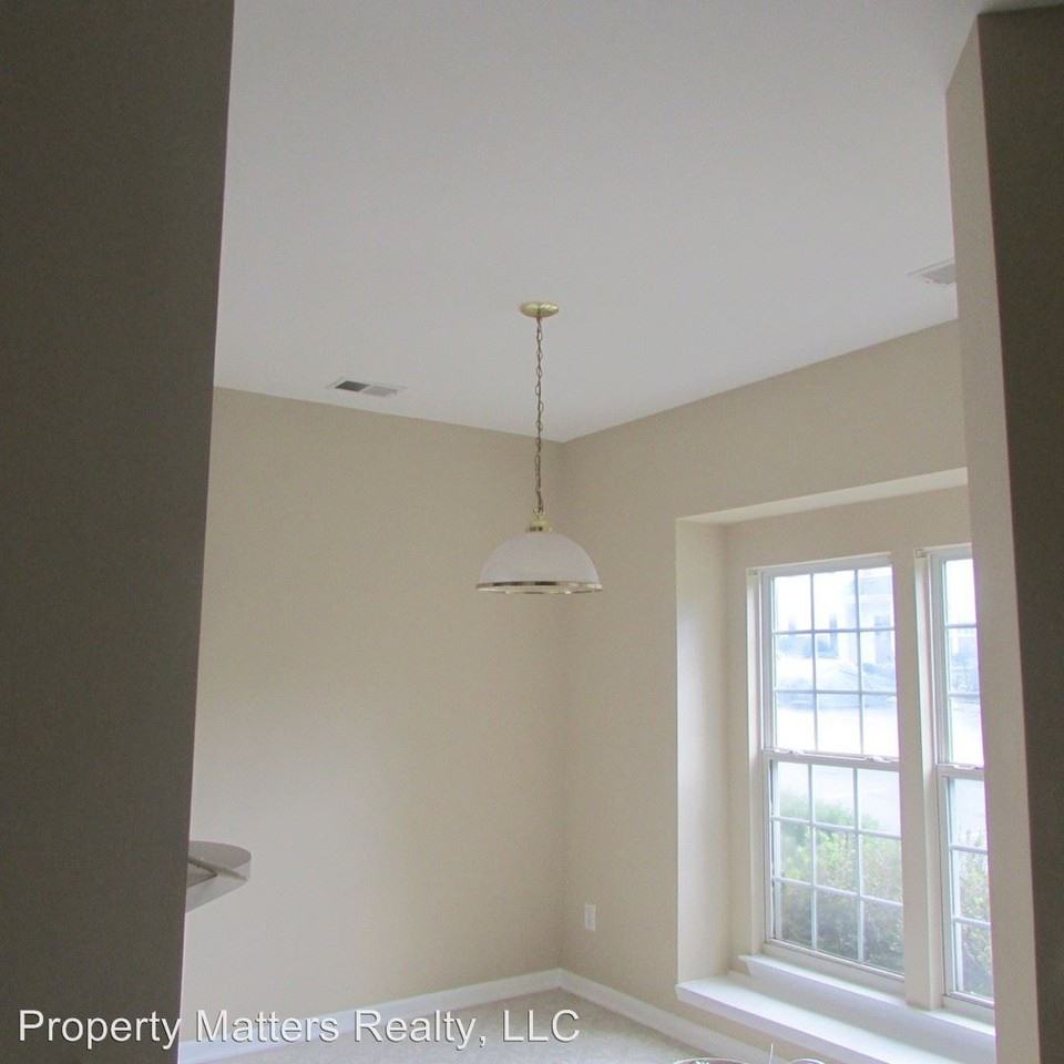 4000 Waterside Ln #B - Photo 3 of 13