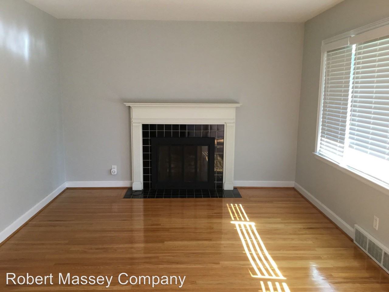 1621 Nightingale Rd - Photo 2 of 15