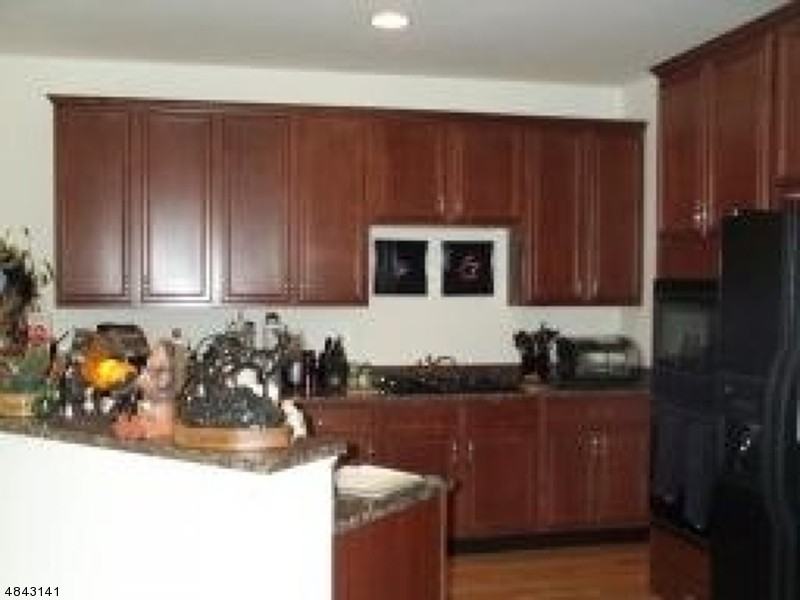 72 Briar Ct - Photo 2 of 3