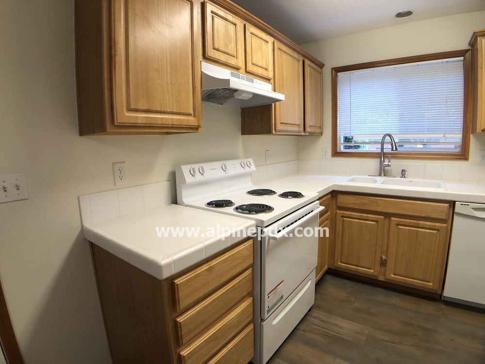 702 SE Palmblad Pl - Photo 3 of 11