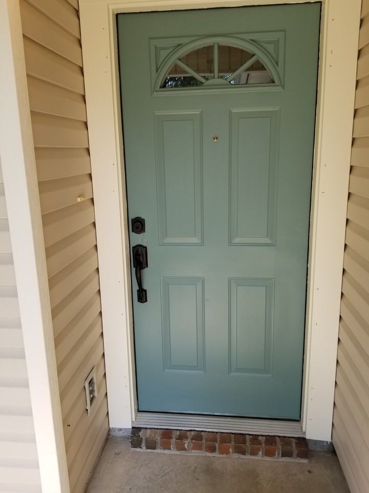 713 Elkhart Loop - Photo 3 of 10