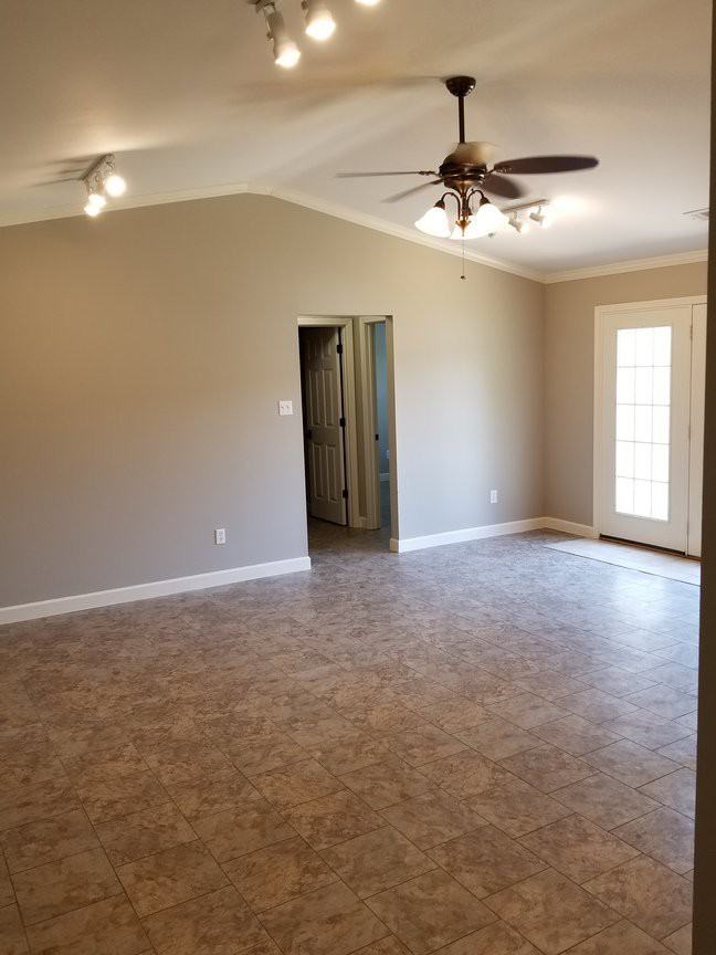 713 Elkhart Loop - Photo 7 of 10