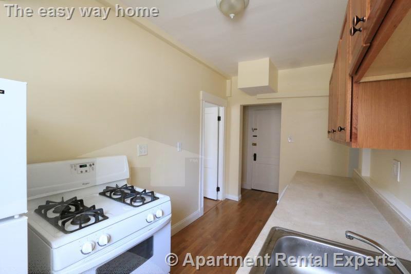 467 Broadway #B - Photo 2 of 15