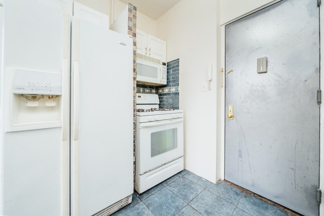 210 Humboldt Street #12II