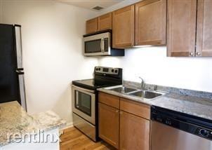 4607 N Sheridan Rd - Photo 2 of 7