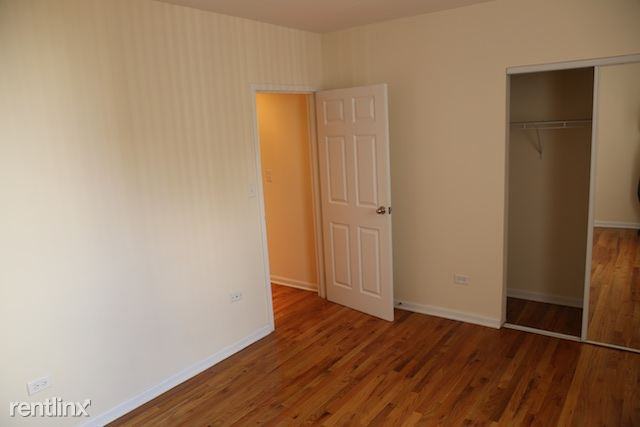 4607 N Sheridan Rd - Photo 3 of 7