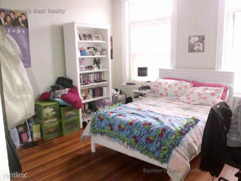 8 Strathmore Rd - Photo 3 of 5