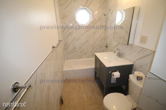 35-37 Raymond St #1NL - Photo 3 of 10