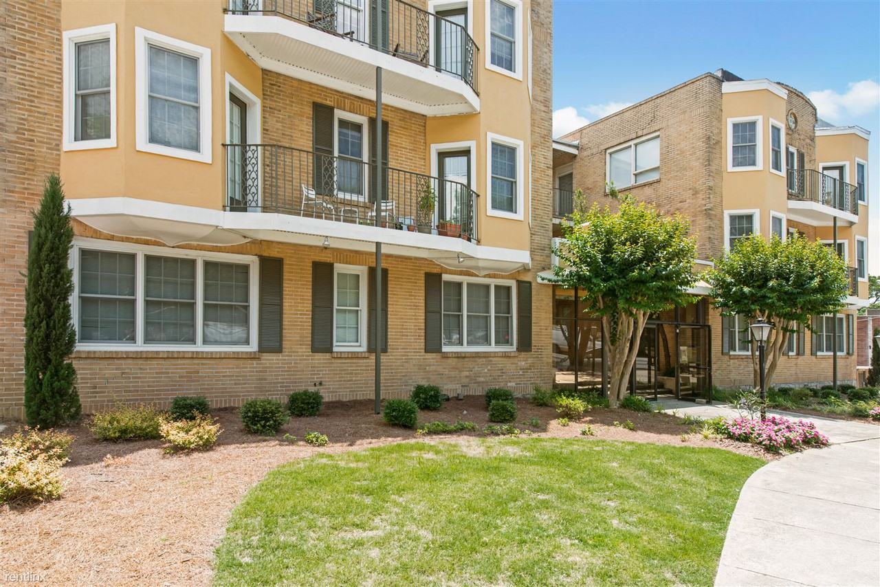 Andrew's Court Apartments - Photo 2 of 4