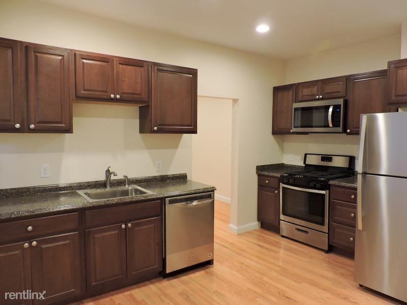 Brookline St and Putnam Ave Apartments in Cambridgeport, Cambridge, MA