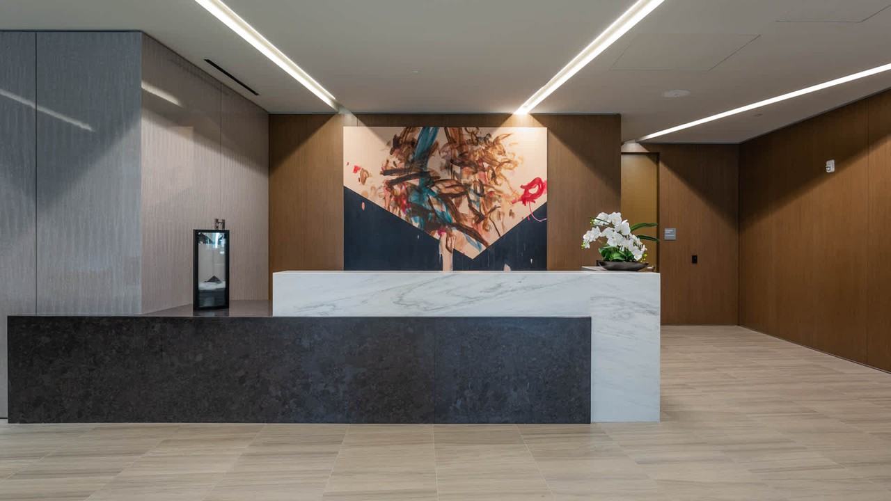 100K - Photo 4 of 63