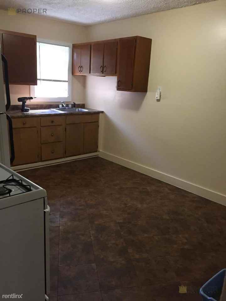 107 Hooker St - Photo 2 of 10