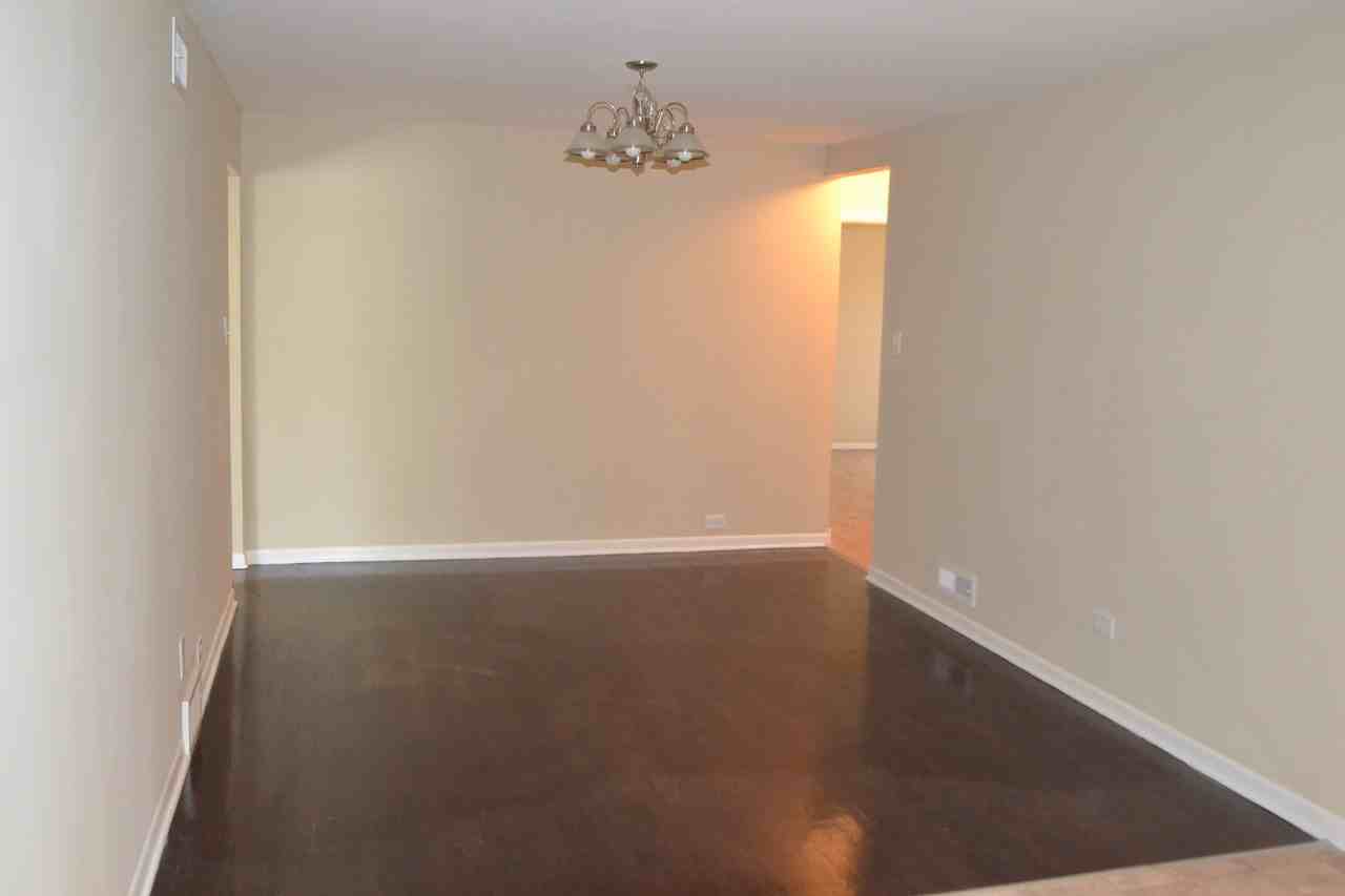 23W450 Burdette Ave - Photo 3 of 7