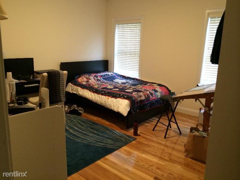 128 Hillside St - Photo 3 of 11