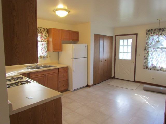 3S436 2nd St - Photo 3 of 20