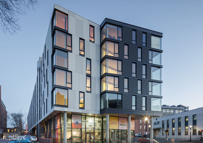 600 Harrison Ave - Photo 3 of 14